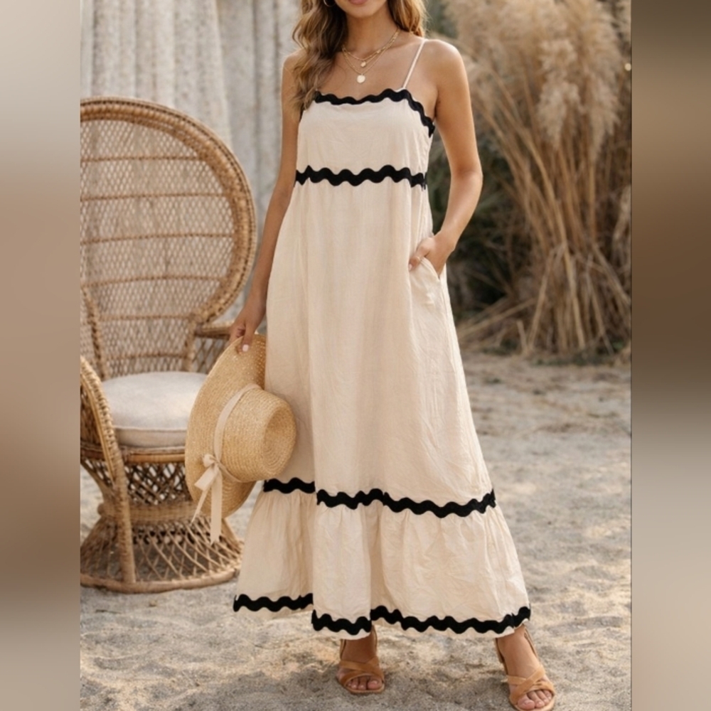 Zesica Cream with Zig Zag Trim Contrast Maxi Dress, size medium.